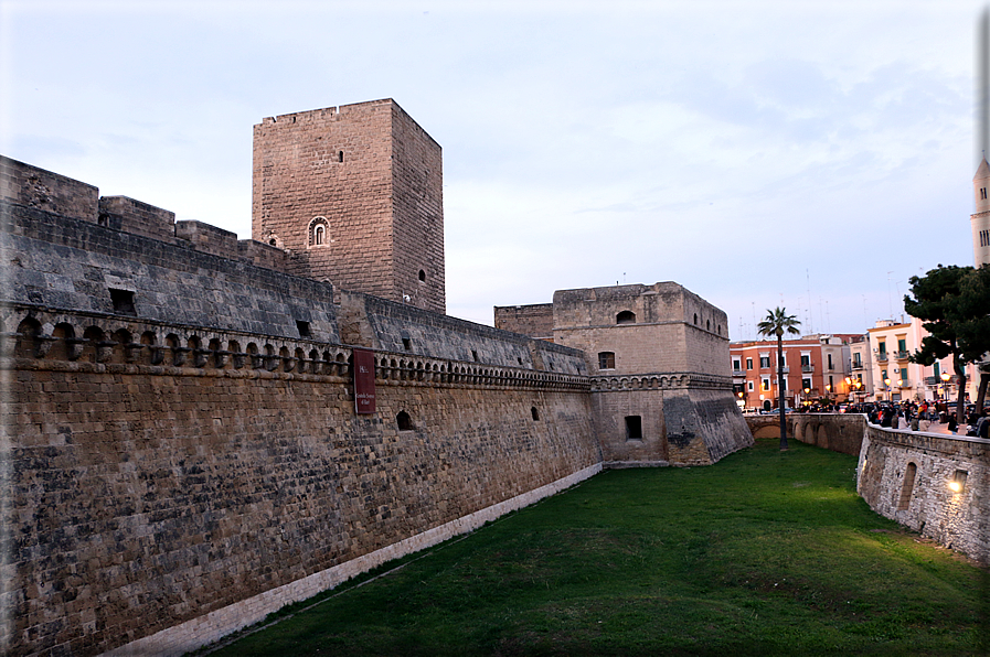 foto Castello Normanno Svevo